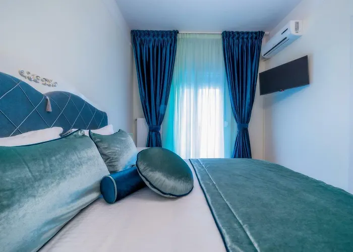 Acropolis Deluxe Apt.